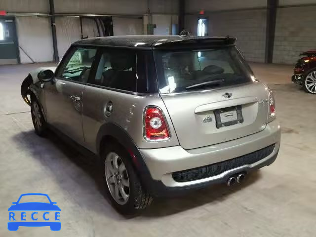 2010 MINI COOPER S WMWMF7C55ATZ34622 image 2