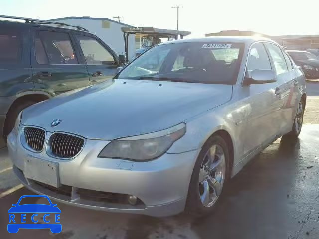 2007 BMW 525I WBANE53527CW66214 зображення 1