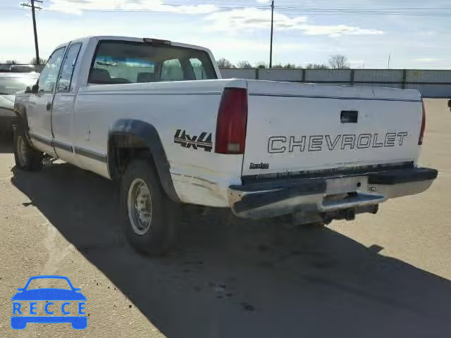 1998 CHEVROLET K2500 1GCGK29RXWE256129 Bild 2