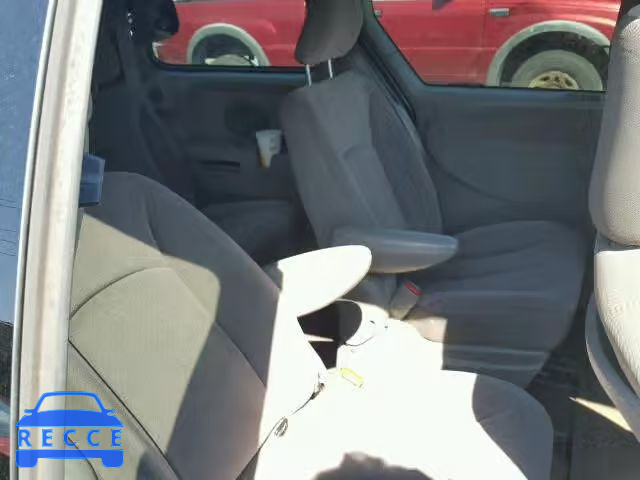 2001 CHRYSLER VOYAGER LX 1C4GJ45391B256102 image 5