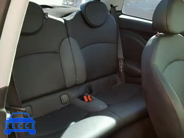 2010 MINI COOPER S WMWMF7C55ATZ34653 image 5