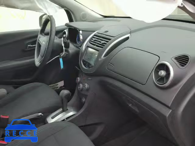 2016 CHEVROLET TRAX LS 3GNCJKSB3GL255489 image 4