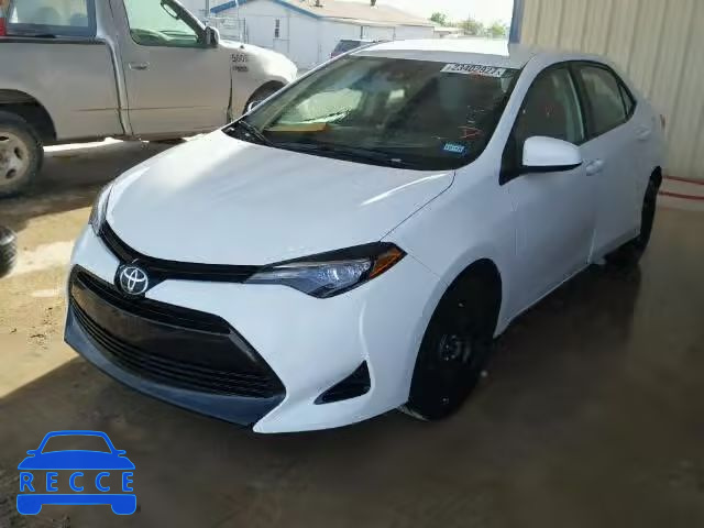 2017 TOYOTA COROLLA L 5YFBURHEXHP603721 image 1