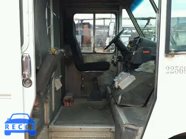 1999 FREIGHTLINER M LINE WAL 4UZA4FF43XCA61324 Bild 4