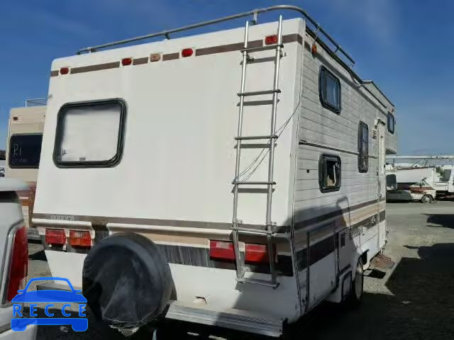 1984 CHEVROLET MOTORHOME 1GBGG31M2E4108888 image 3