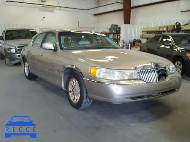 1999 LINCOLN TOWN CAR S 1LNFM82W2XY607295 image 0