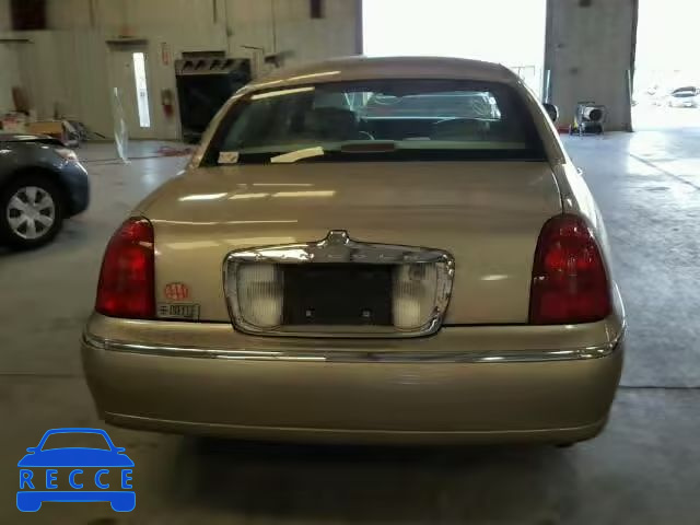 1999 LINCOLN TOWN CAR S 1LNFM82W2XY607295 image 9