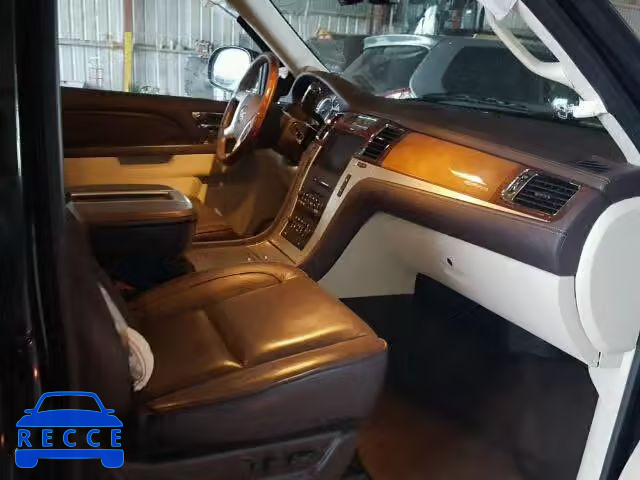 2011 CADILLAC ESCALADE P 1GYS4DEF4BR245958 image 4