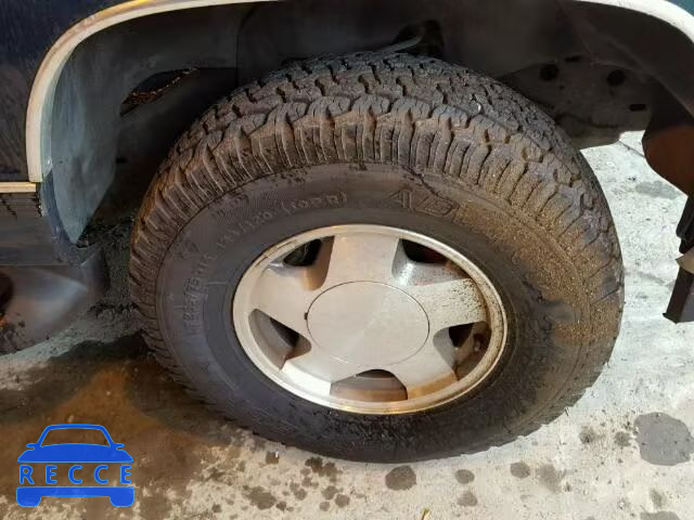 1997 GMC YUKON 1GKEK13R9VJ704932 image 8