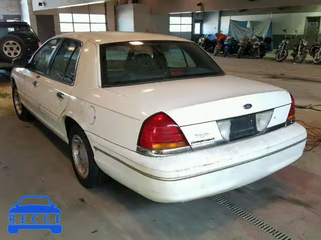 2000 FORD CROWN VICT 2FAFP74W1YX128473 image 2