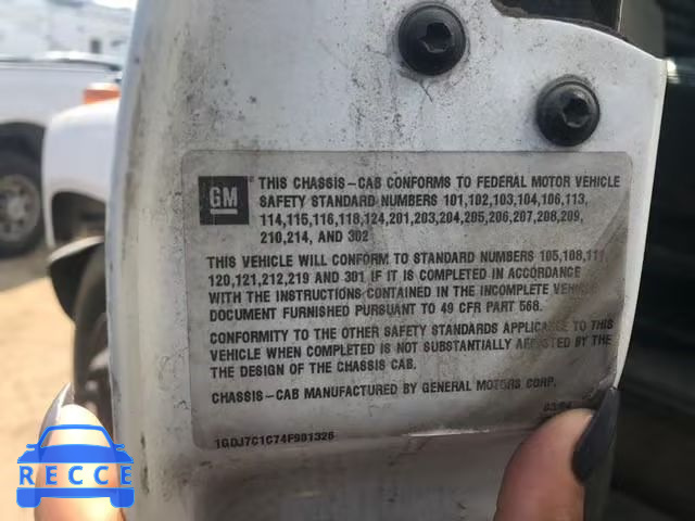 2004 GMC C7500 C7C0 1GDJ7C1C74F901326 image 8
