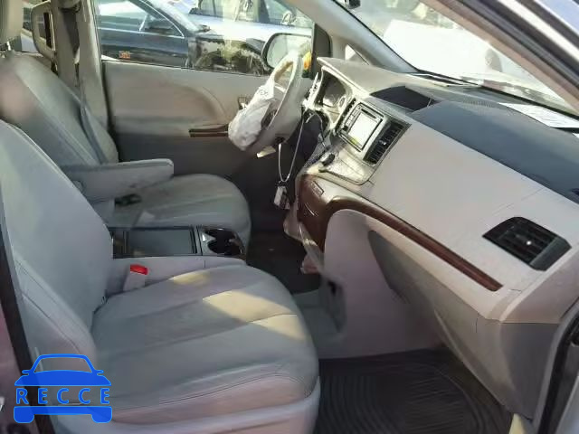 2012 TOYOTA SIENNA XLE 5TDYK3DC7CS257483 зображення 4