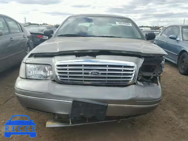 2003 FORD CROWN VICT 2FAFP74W53X223515 image 9