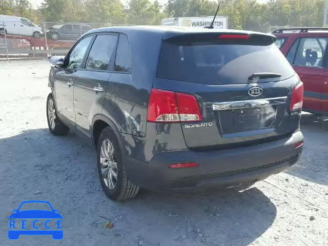 2011 KIA SORENTO EX 5XYKUDA25BG014431 image 2