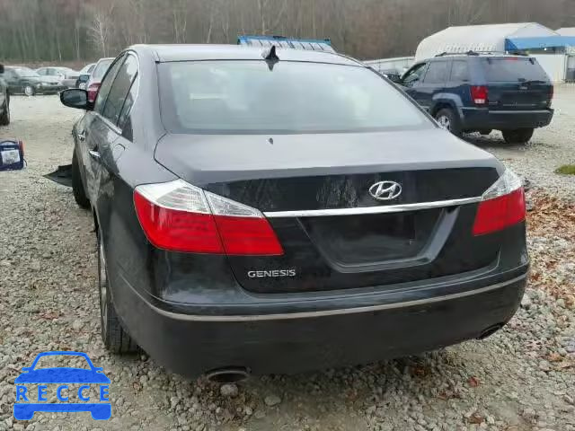 2009 HYUNDAI GENESIS KMHGC46E79U025592 image 2