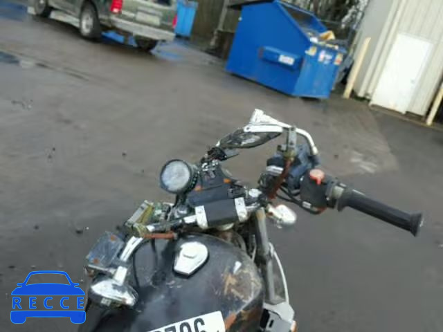 1983 HONDA VF750C JH2RC0718DM119336 Bild 4