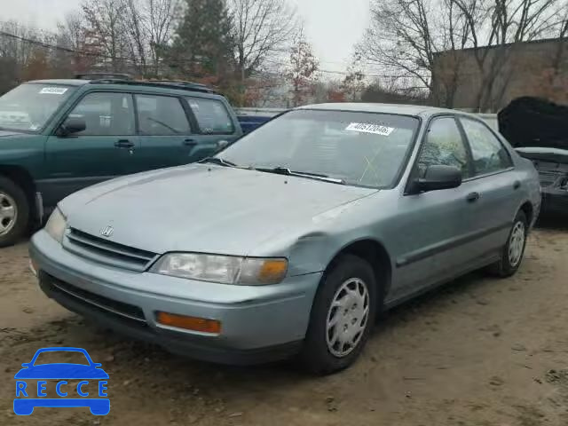 1994 HONDA ACCORD DX 1HGCD5622RA108958 image 1