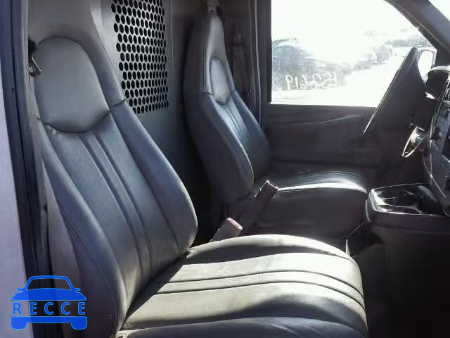 2008 CHEVROLET EXPRESS G2 1GCGG25C681199117 зображення 5