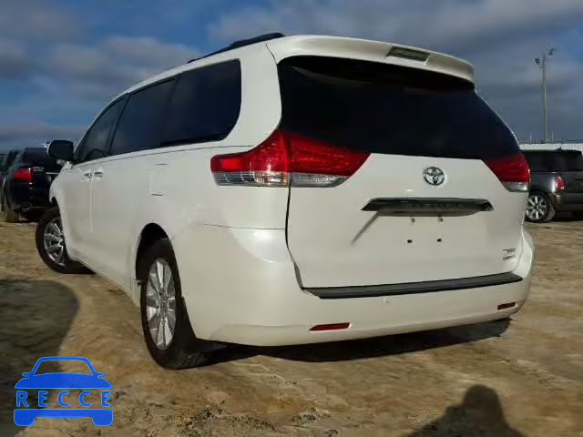 2013 TOYOTA SIENNA XLE 5TDYK3DC8DS305722 зображення 2