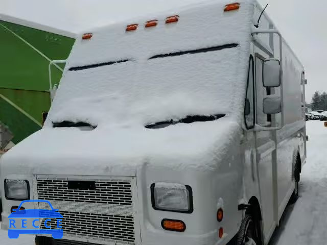 2000 FREIGHTLINER M LINE WAL 4UZA4FA4XYCF31986 Bild 1