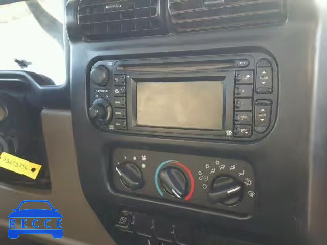 2004 JEEP WRANGLER S 1J4FA29164P739430 image 8