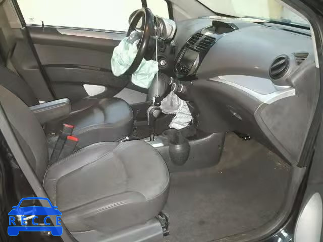 2013 CHEVROLET SPARK 2LT KL8CF6S94DC573569 image 4