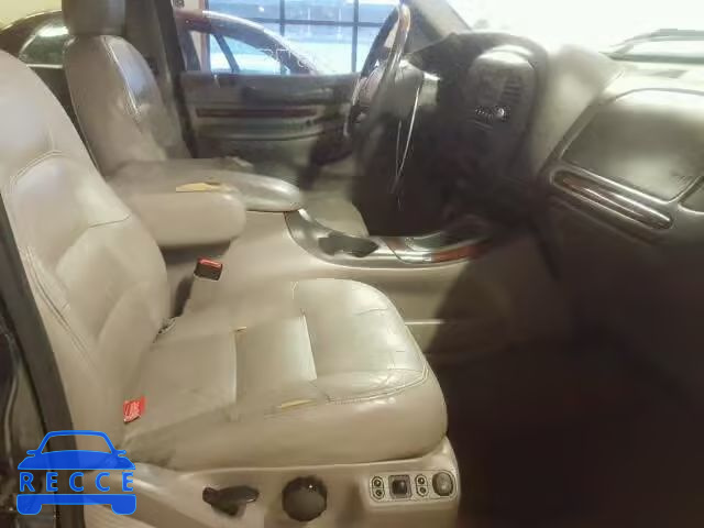 1999 LINCOLN NAVIGATOR 5LMPU28A2XLJ26700 зображення 4