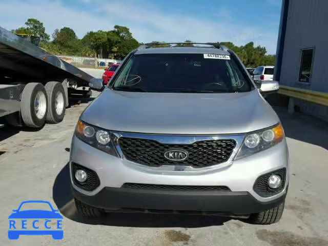 2011 KIA SORENTO EX 5XYKU3A12BG182903 image 9