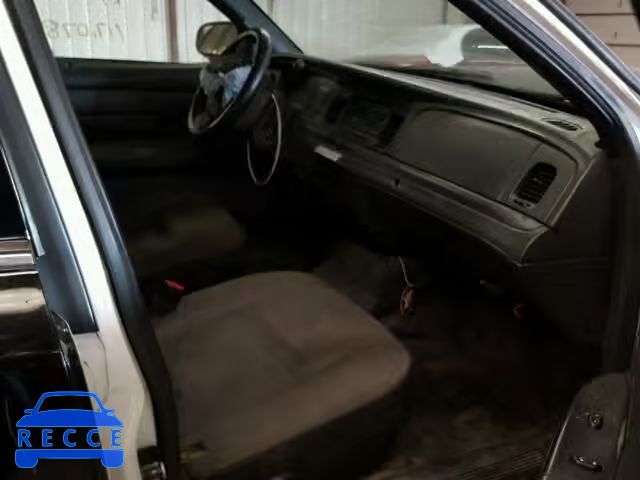 2006 FORD CROWN VIC 2FAHP71W56X153287 зображення 4