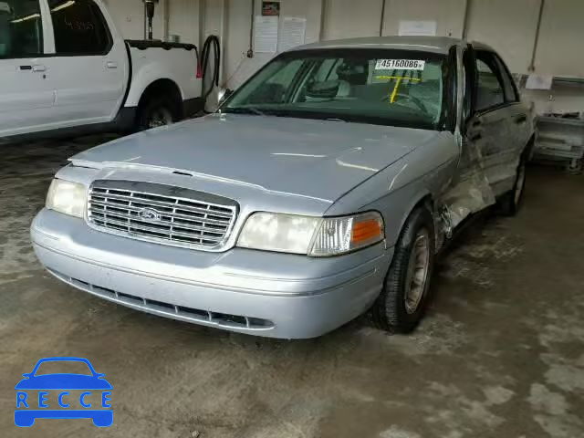 2002 FORD CROWN VICT 2FAFP74W02X158216 image 1