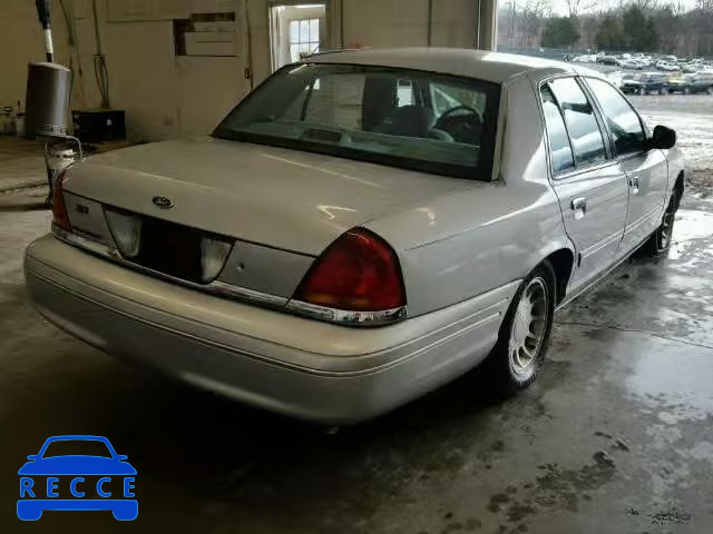 2002 FORD CROWN VICT 2FAFP74W02X158216 image 3