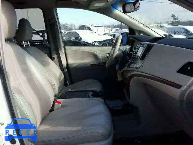 2013 TOYOTA SIENNA XLE 5TDDK3DC0DS070702 зображення 4