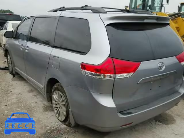 2013 TOYOTA SIENNA XLE 5TDYK3DC6DS325998 зображення 2