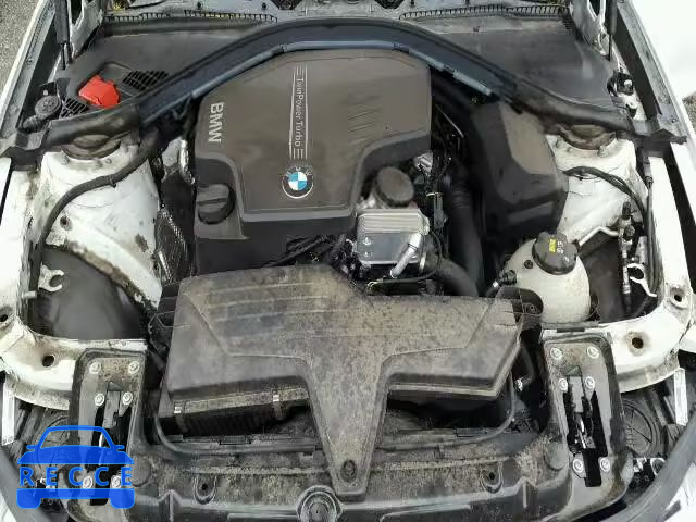 2015 BMW 320I WBA3B1G53FNT63478 Bild 6