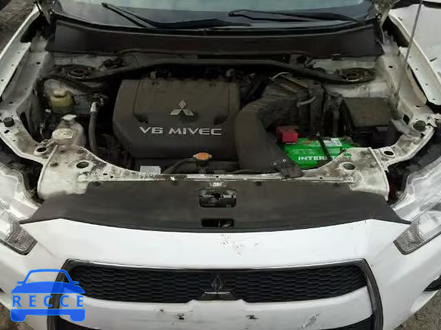 2010 MITSUBISHI OUTLANDER JA4JT4AX8AZ014508 image 6