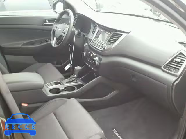 2017 HYUNDAI TUCSON LIM KM8J33A2XHU285397 image 4