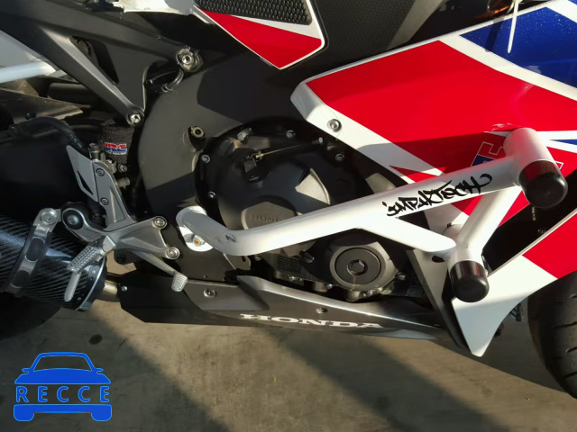 2015 HONDA CBR1000 RR JH2SC59J2FK400073 Bild 8