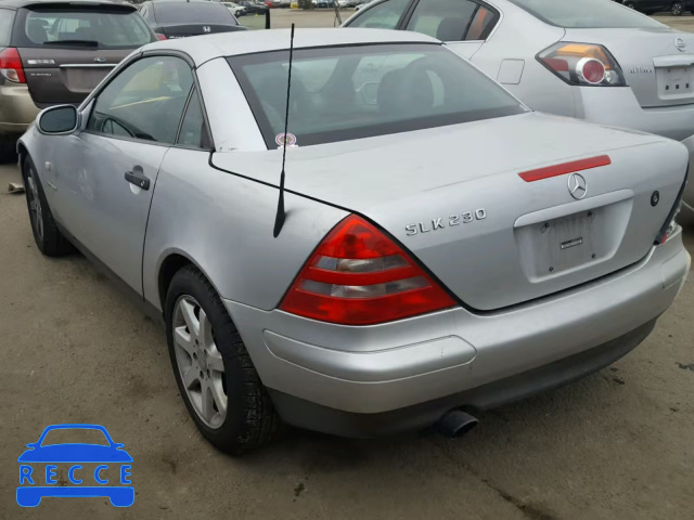 1999 MERCEDES-BENZ SLK 230 KO WDBKK47F3XF114570 image 2