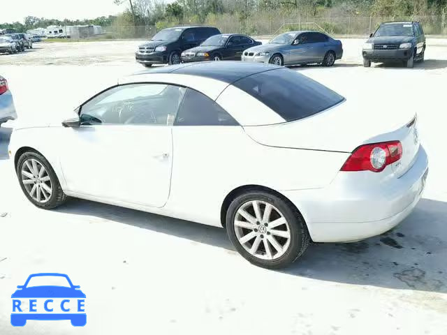 2009 VOLKSWAGEN EOS TURBO WVWBA71F29V016881 Bild 2