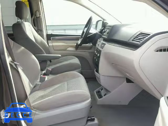 2010 VOLKSWAGEN ROUTAN S 2V4RW4D17AR360086 зображення 4