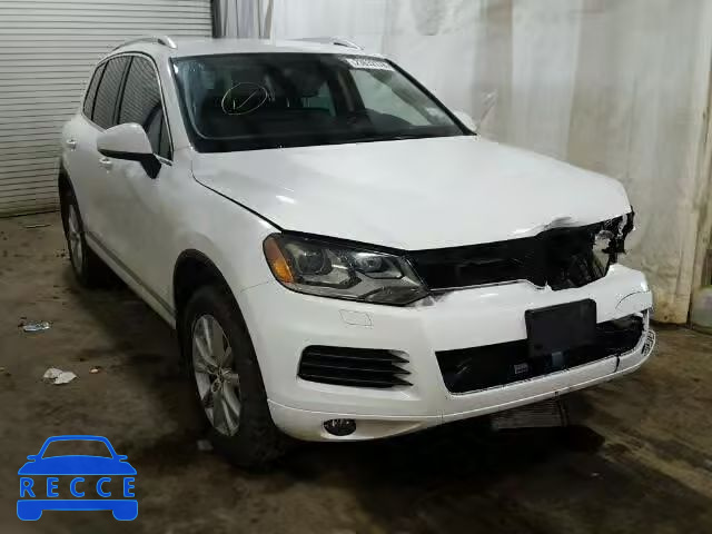 2014 VOLKSWAGEN TOUAREG V6 WVGEP9BPXED009686 Bild 0