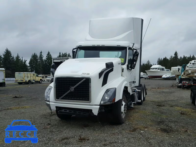 2014 VOLVO VN VNL 4V4NC9EH2EN173632 Bild 1