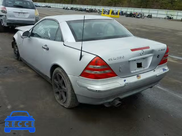 2000 MERCEDES-BENZ SLK 230 KO WDBKK47F9YF149910 image 2