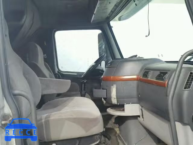 2005 VOLVO VN VNL 4V4NC9TG85N373974 Bild 4