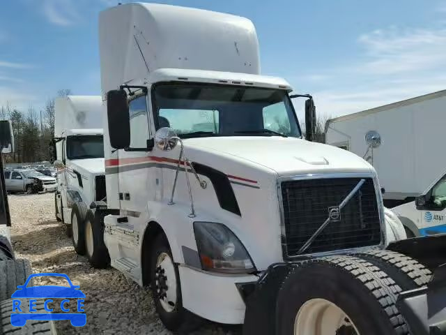 2005 VOLVO VN VNL 4V4NC9GF15N394666 image 0