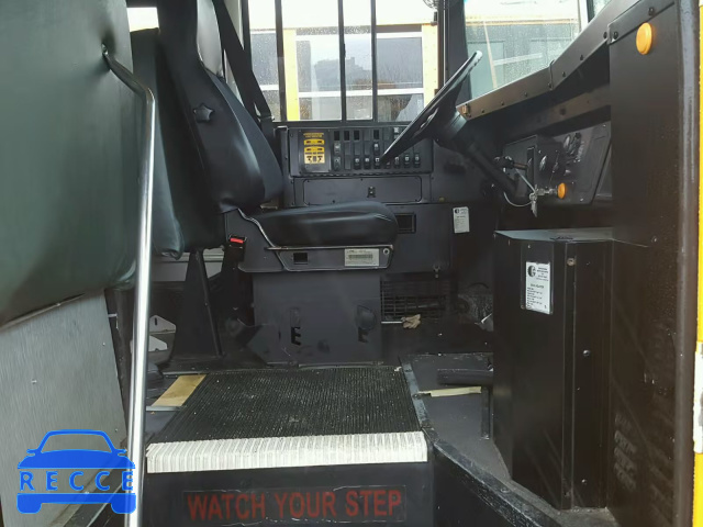 1998 INTERNATIONAL 3000 3800 1HVBBAAN0WH569471 image 4