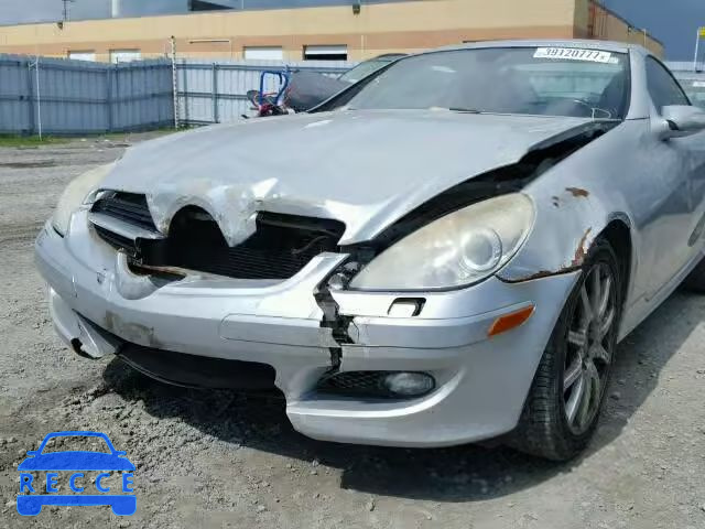 2005 MERCEDES-BENZ SLK 350 WDBWK56F15F038613 image 8