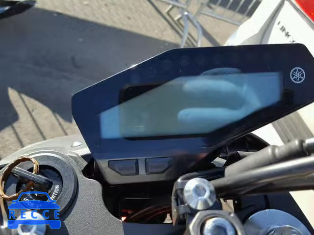 2017 YAMAHA FZ09 JYARN53E4HA000713 image 7
