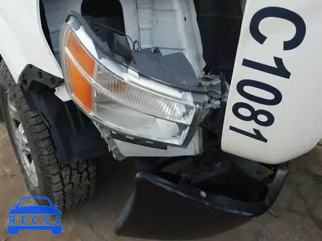 2015 NISSAN NV 2500 1N6BF0LX4FN806304 image 8