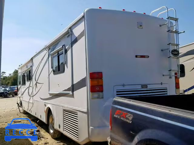 2003 FREIGHTLINER CHASSIS X 4UZAAHBS53CL64265 image 2